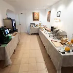 Don Carlos Hotel
