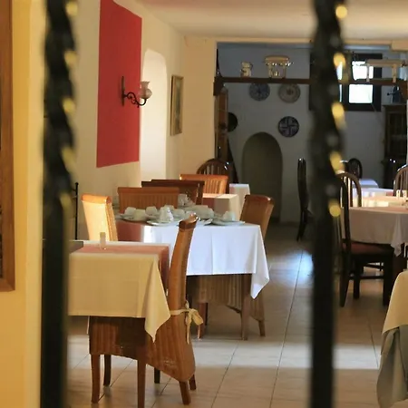Don Carlos بيت ضيافة 2*
